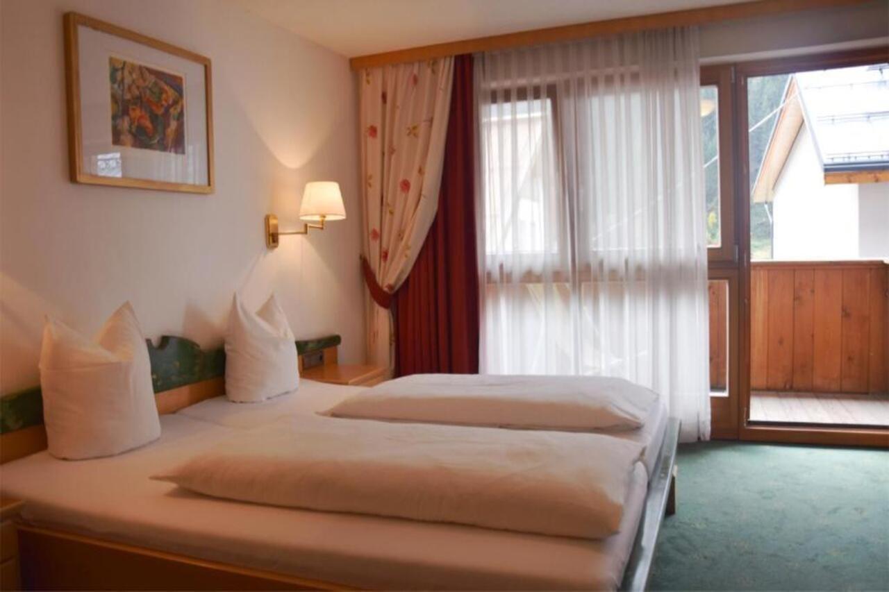 Berghotel Basur - Das Schihotel Am Arlberg Флірш Екстер'єр фото