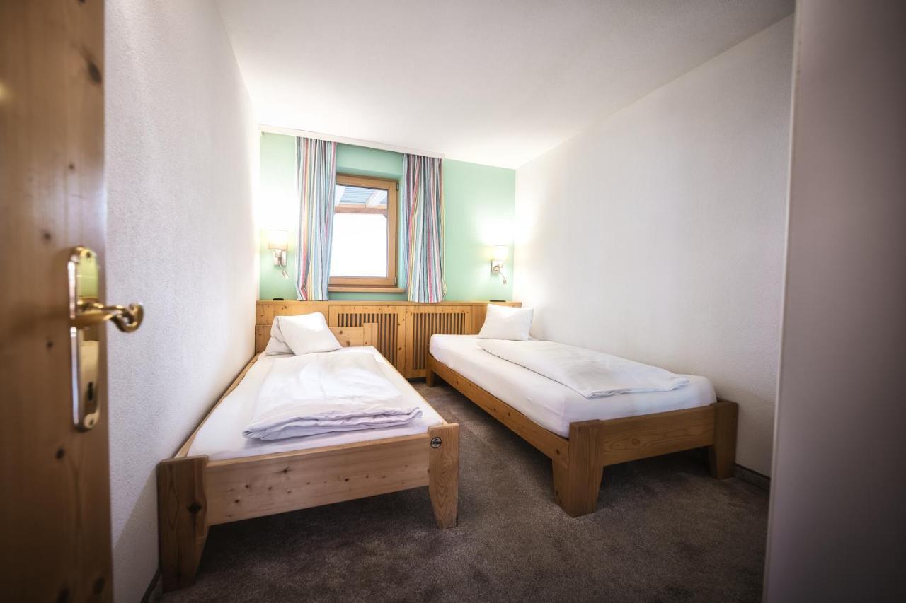 Berghotel Basur - Das Schihotel Am Arlberg Флірш Екстер'єр фото