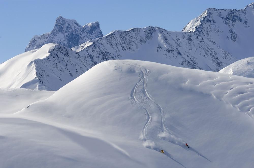 Berghotel Basur - Das Schihotel Am Arlberg Флірш Екстер'єр фото