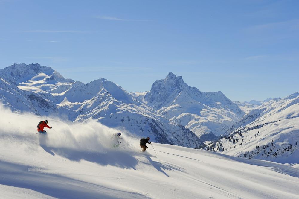 Berghotel Basur - Das Schihotel Am Arlberg Флірш Екстер'єр фото